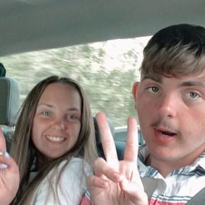 Meet your Posher, Carlyanna